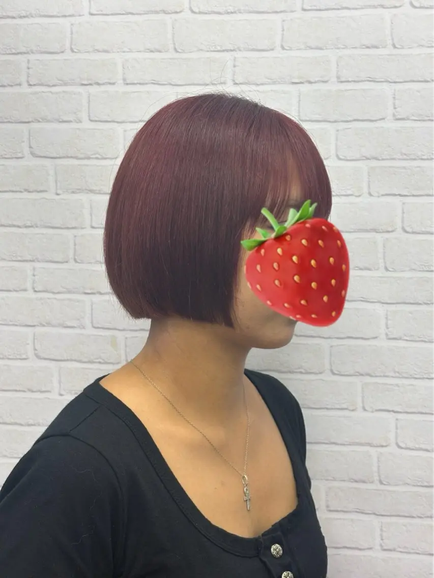 ショート カット 岡崎 美紀のヘアスタイル