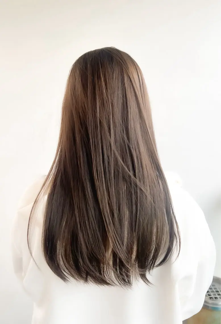 セミロング カラー 艶カラー🫧 猿渡 響のヘアスタイル