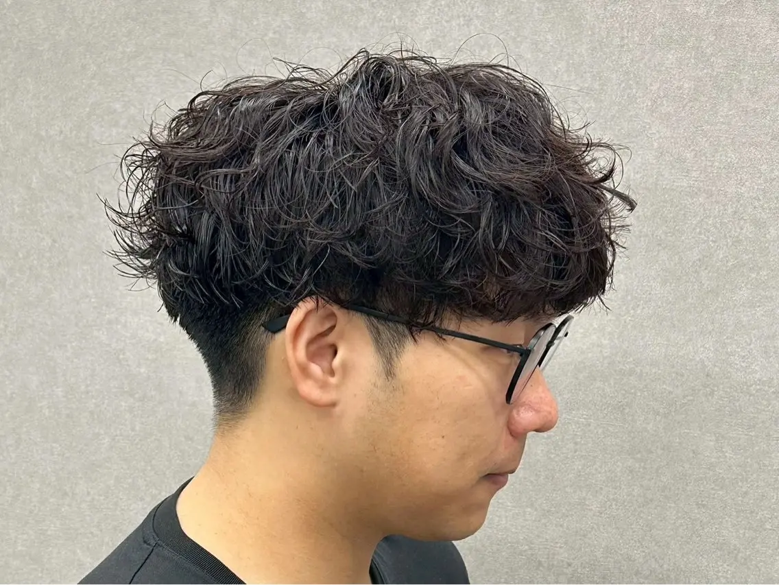 ショート センターパート 韓国ヘア・綾也のヘアスタイル