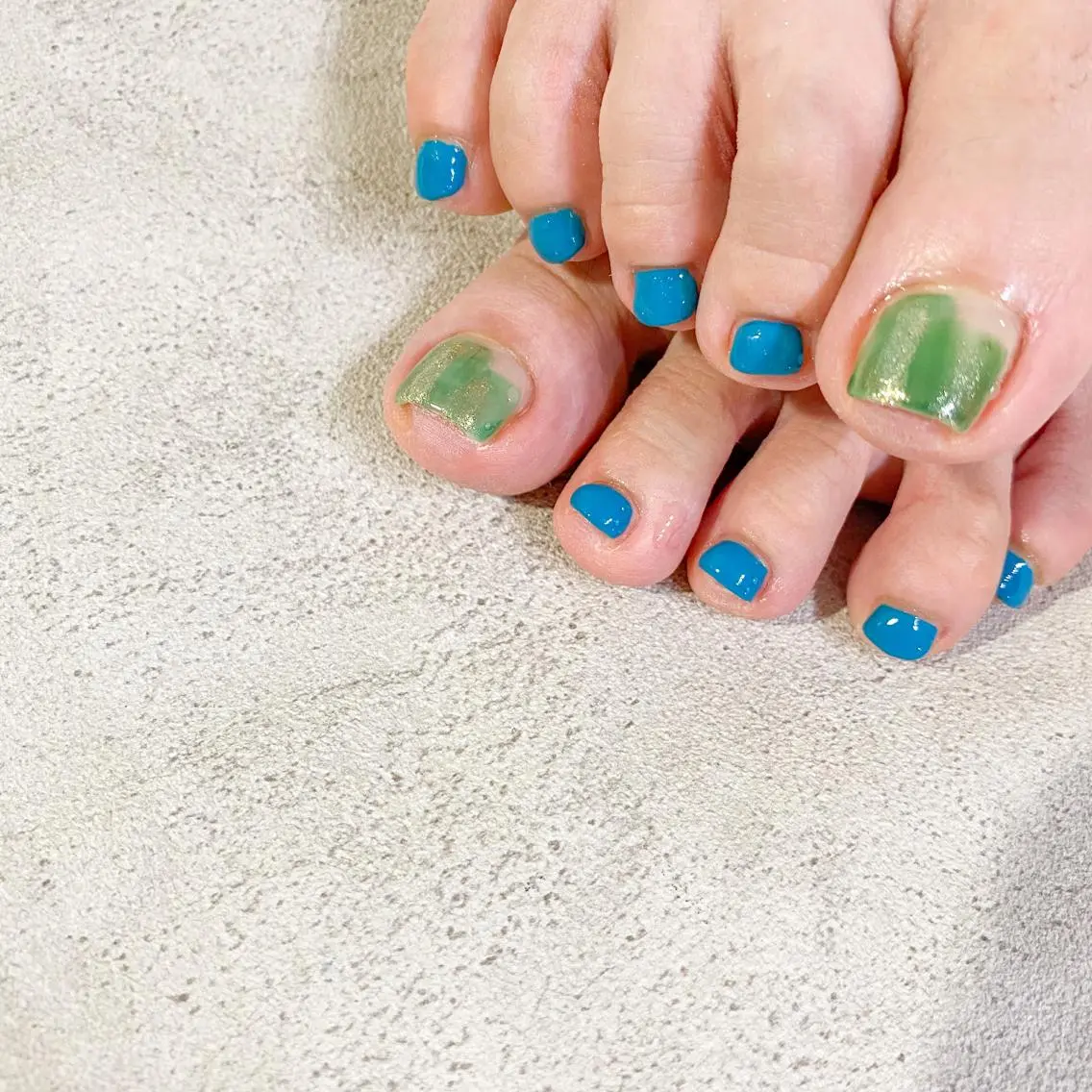 ネイル フットネイル ゴテゴテ💙ワンホン リオナのネイルデザイン