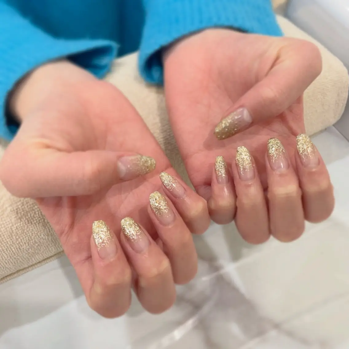 ネイル ゴールド グラデーション ラメ(グリッター) ラメグラデーション ハンドネイル Kusano / エルミタージュなんばのネイルデザイン