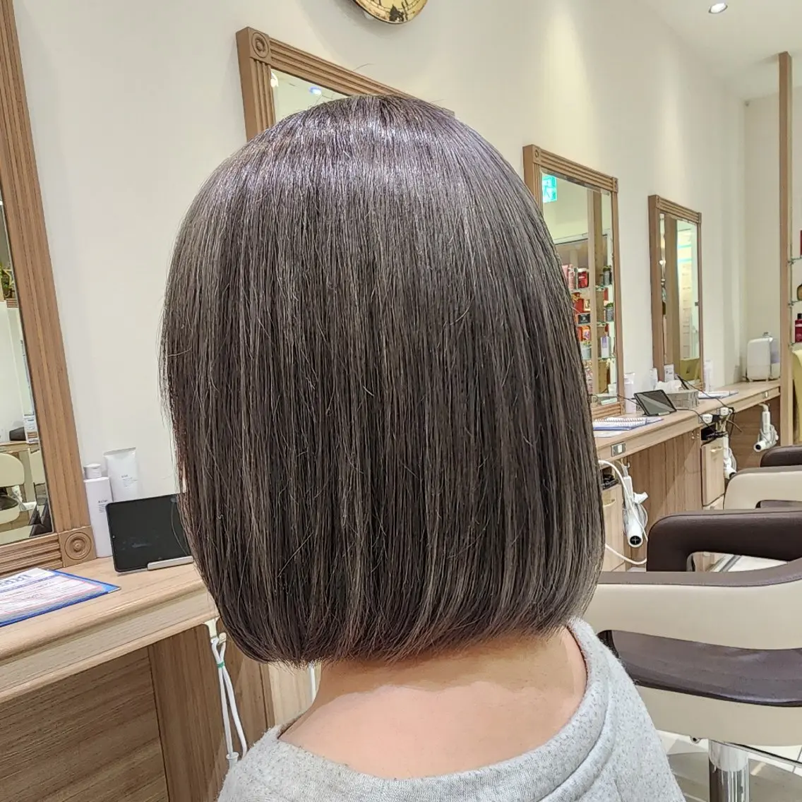 ショート カラー ブリーチ グレージュ 髪質改善 ヘアカラー カラー特化🔥中村 和貴<Ash津田沼>のヘアスタイル