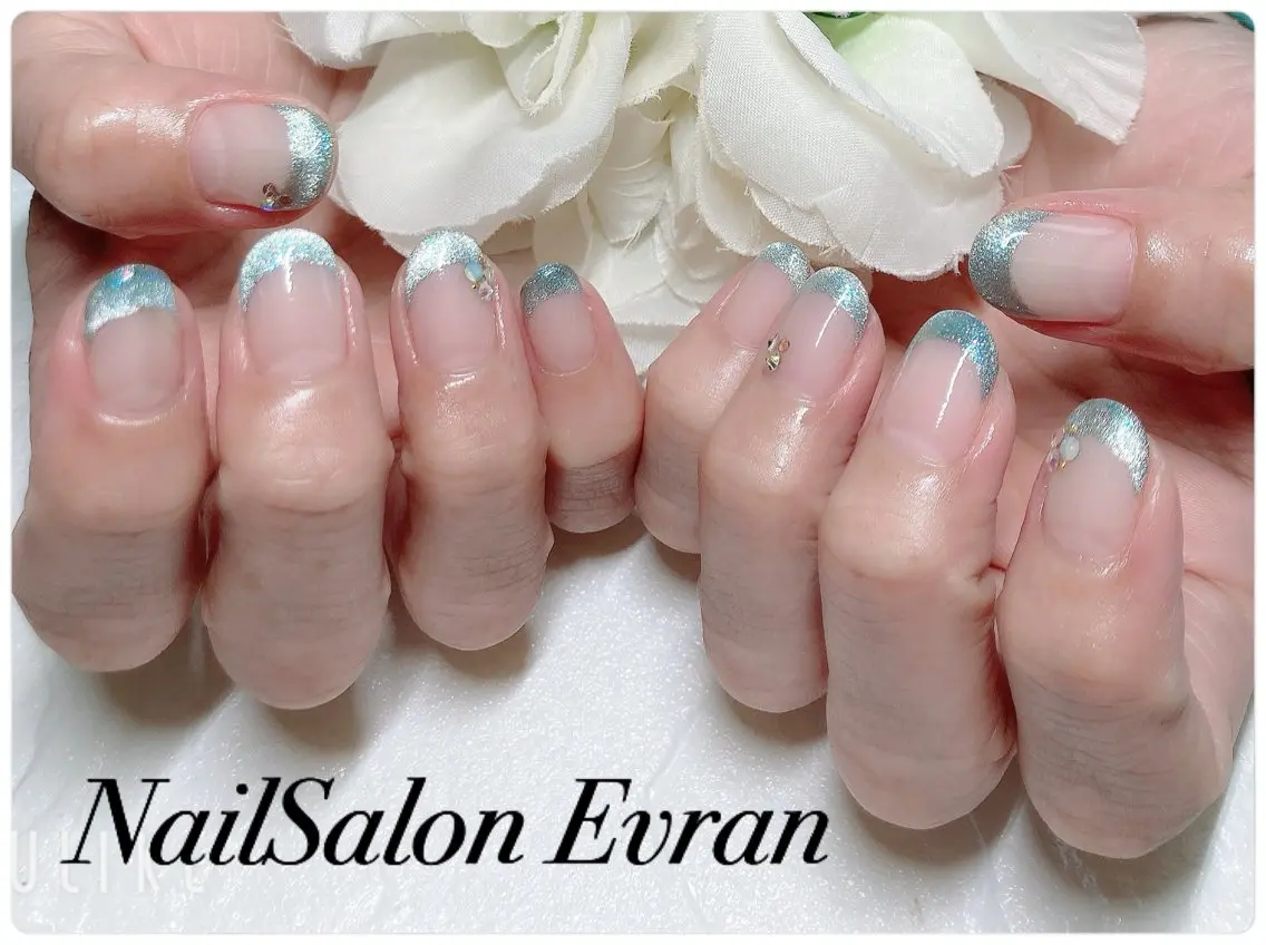 ネイル アートネイル フレンチネイル ジェルネイル マグネットネイル ワンカラーネイル ハンドネイル Nail salon Evranのネイルデザイン