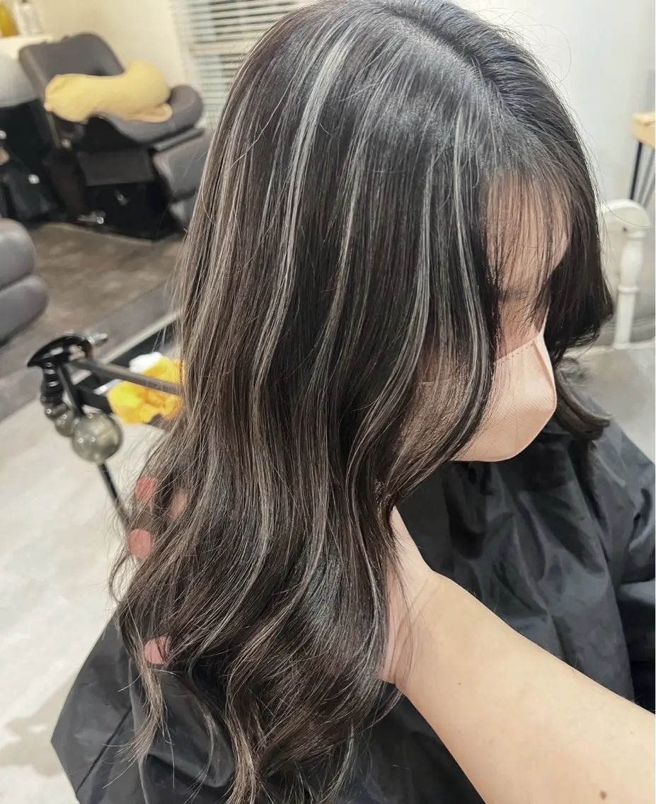 セミロング カラー ダークグレー ダークグレージュ グレージュ ハイライトカラー ハイライト 指名数No.1 /NAOYAのヘアスタイル