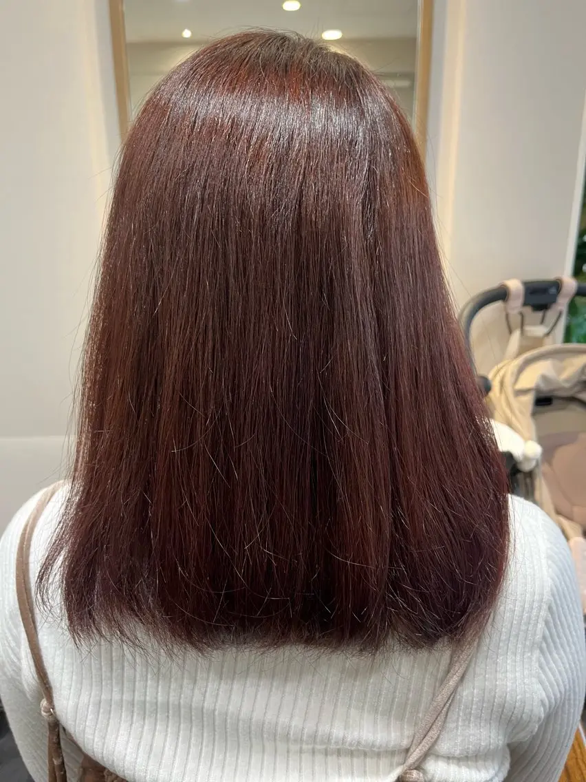 ロング ピンクブラウン 小鴨 美佳のヘアスタイル