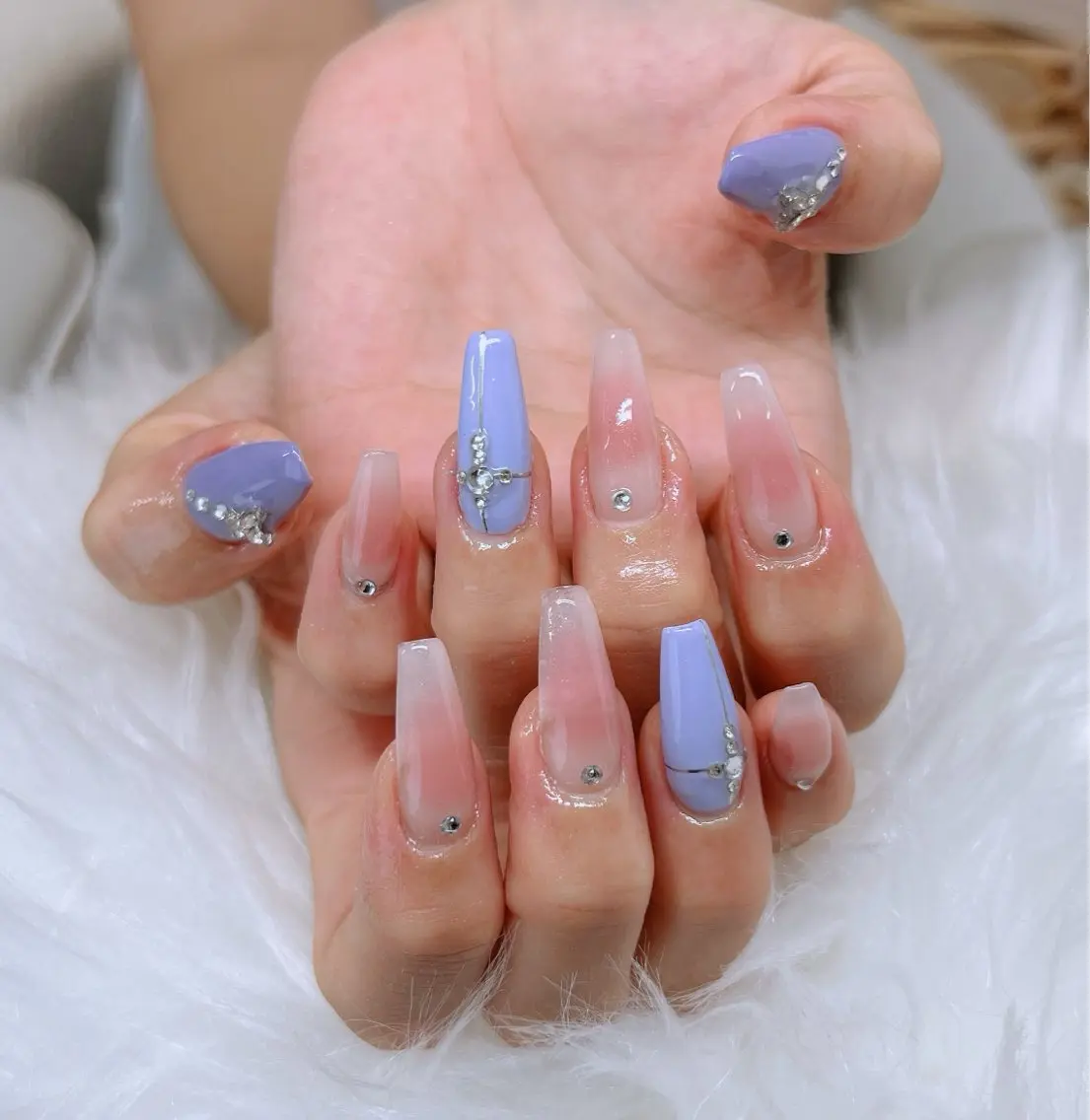 ネイル フットネイル フレンチネイル 韓国ネイル ロングネイル マグネットネイル Lee _nailのネイルデザイン