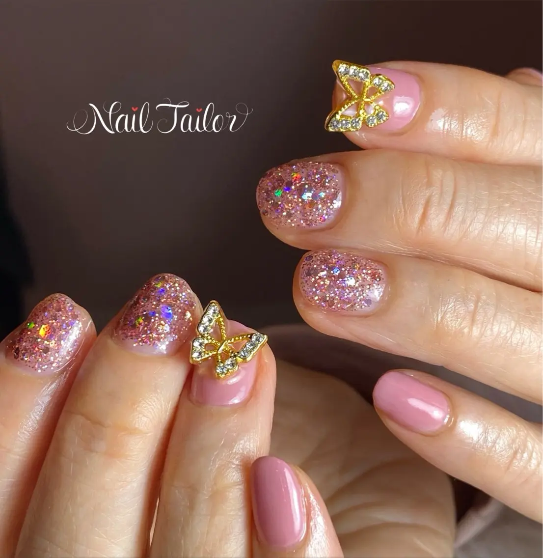 ネイル ゴールド ホログラムネイル キラキラネイル ラメ(グリッター) ワンカラーネイル ハンドネイル NailTailor ネイルテイラーのネイルデザイン