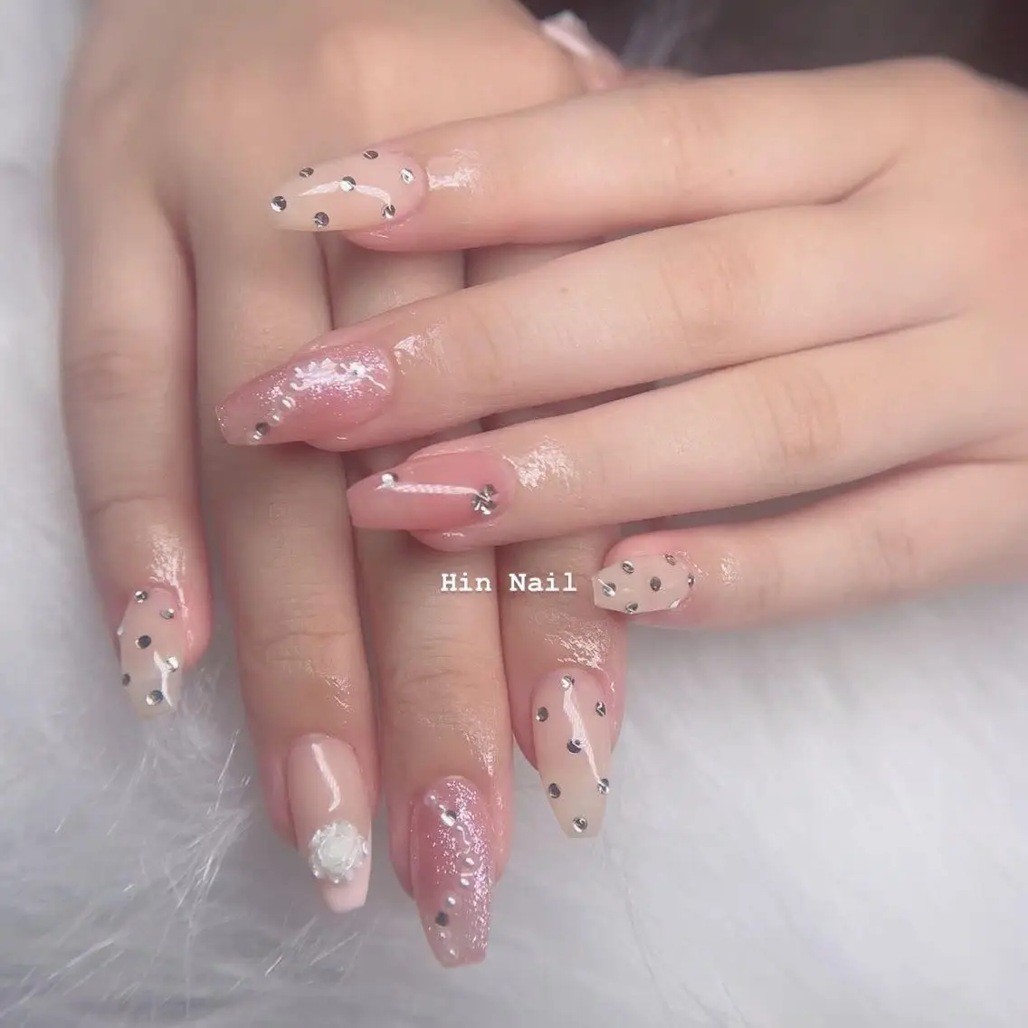 ネイル ハンドネイル Hin Nailのネイルデザイン