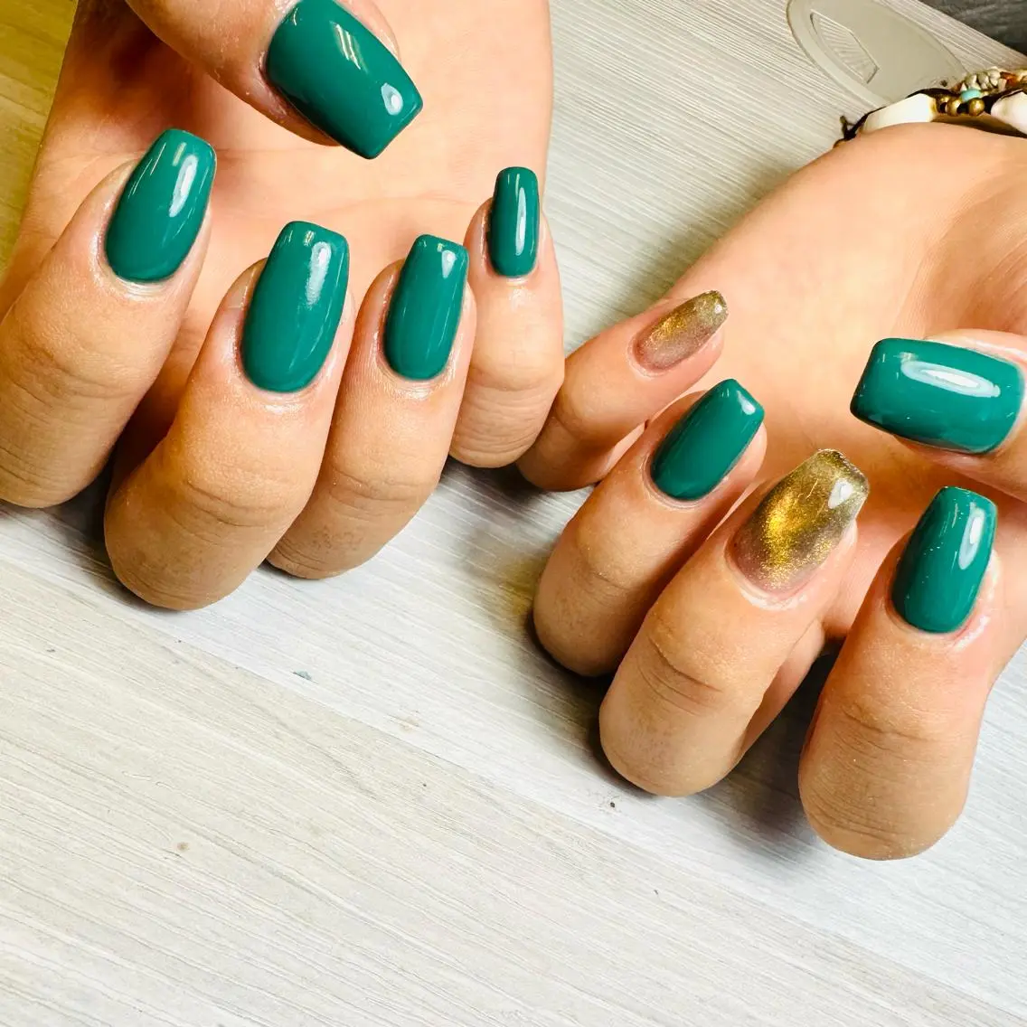 【Hand】ワンカラーorラメグラorマグネット(オフ有り)の写真