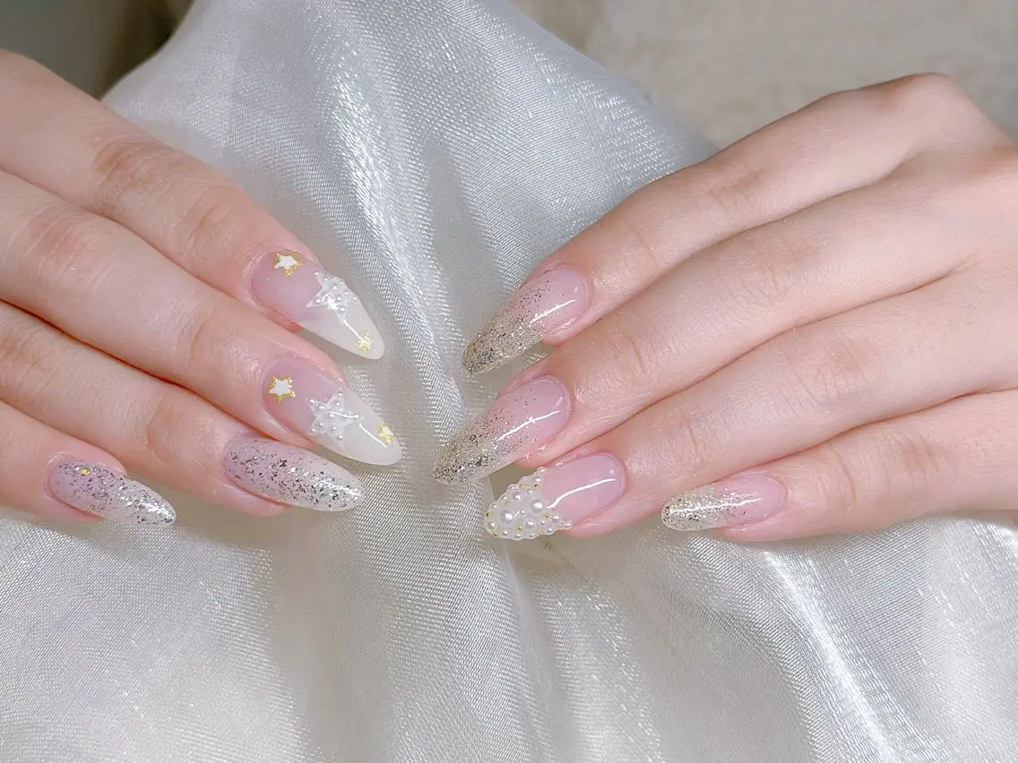 ネイル 持ち込み ハンドネイル Maggie nailクロのネイルデザイン