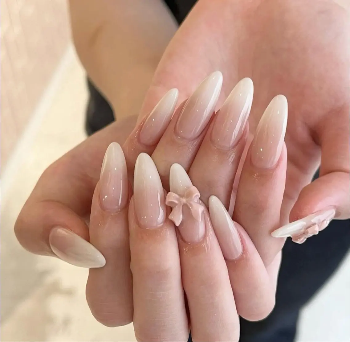 ネイル 長さ出し フレンチネイル ジェルネイル ガラスフレンチ 韓国ネイル ハンドネイル Minette nailHuongのネイルデザイン