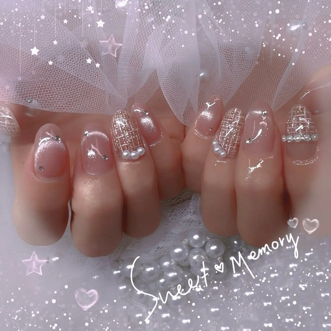 ネイル チークネイル フレンチネイル ガーリー ガラスフレンチ グラデーション Chill Nailsalonのネイルデザイン