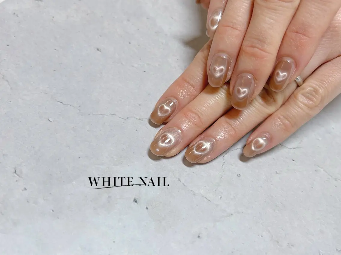 ネイル ハート マグネットネイル ハンドネイル WHITE NAIL ホワイトネイルのネイルデザイン