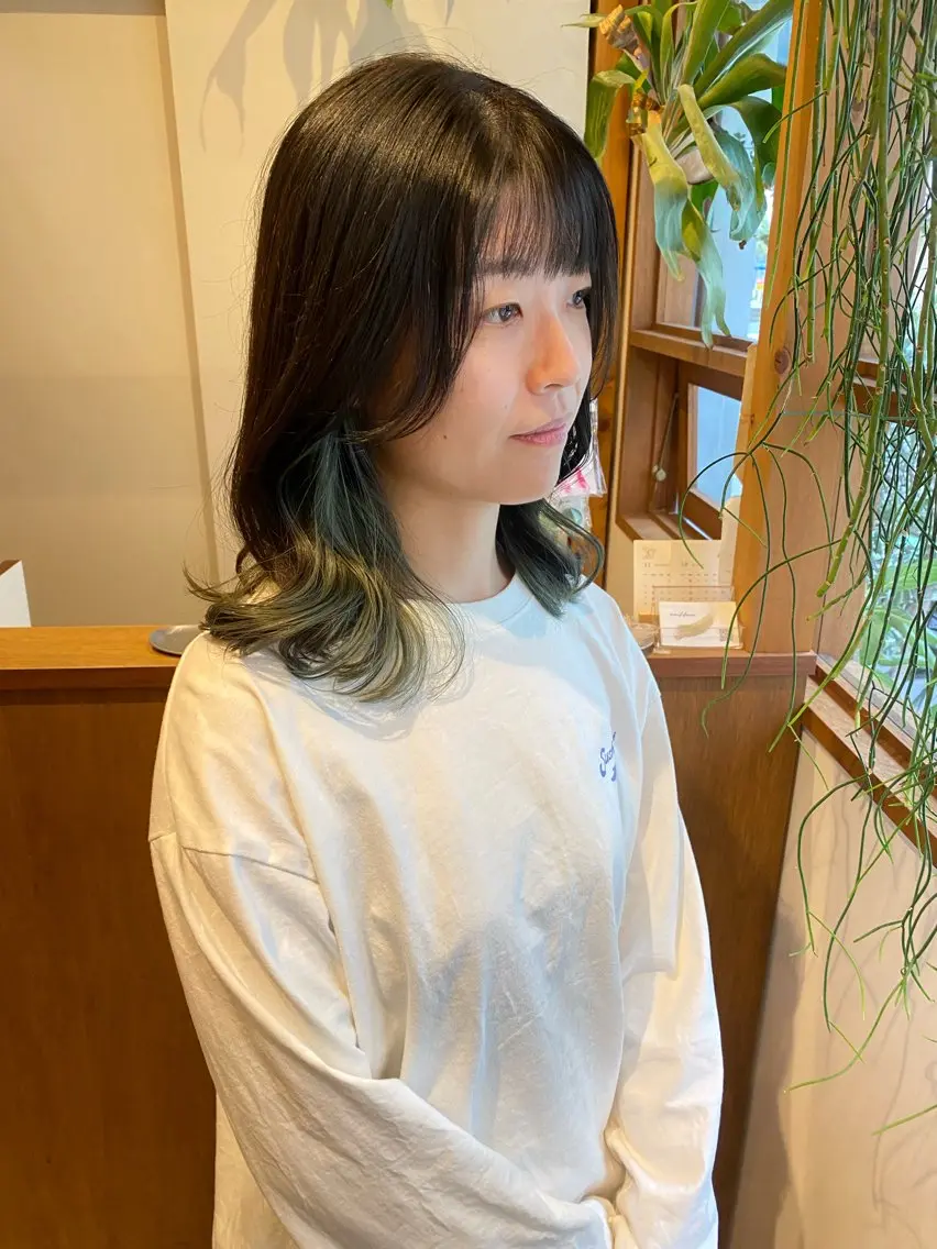 セミロング カラー カット ヘアカラー トリートメント ENIF ヤマグチアツコのヘアスタイル