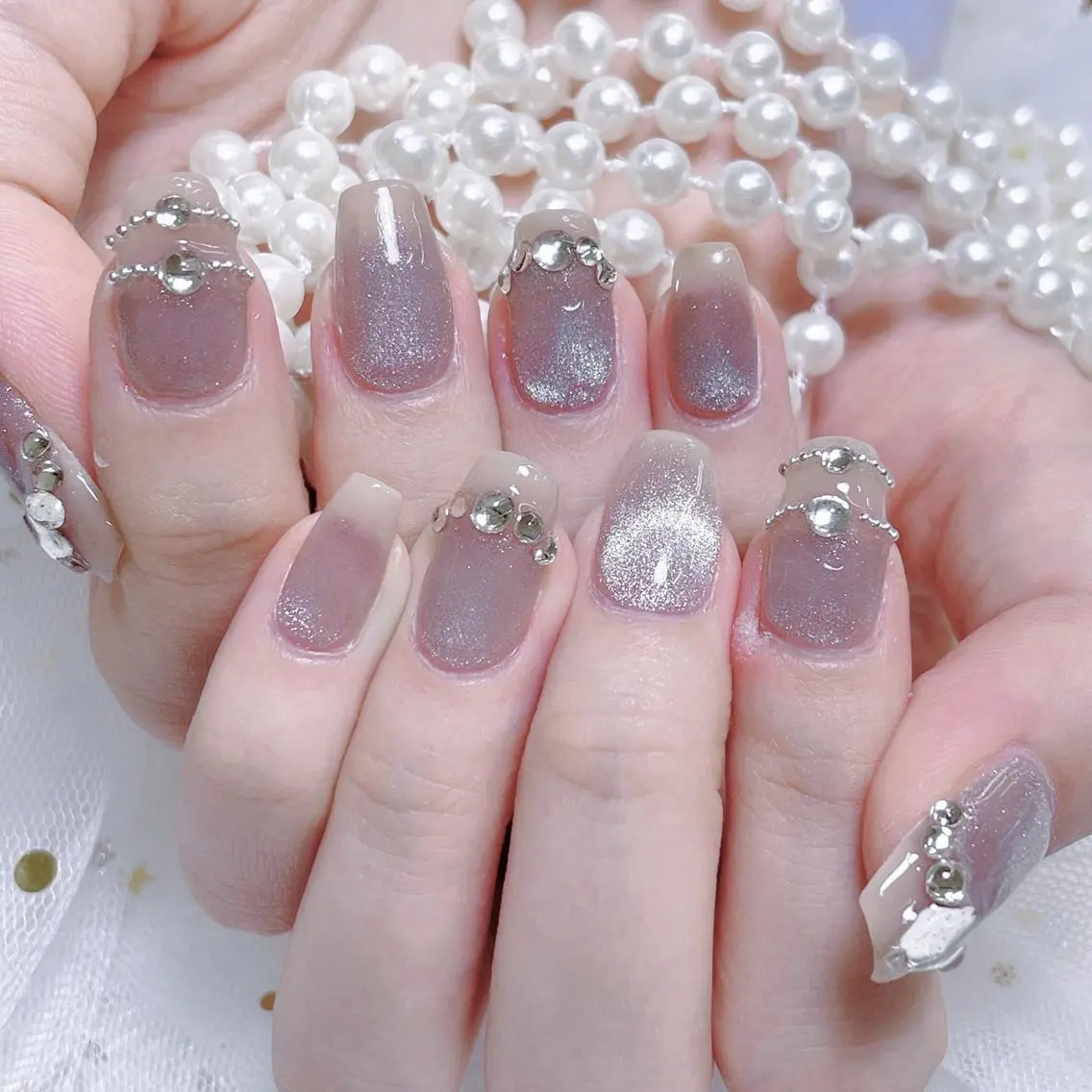 ネイル ハンドネイル 🎀まゆ 🪽🐾のネイルデザイン