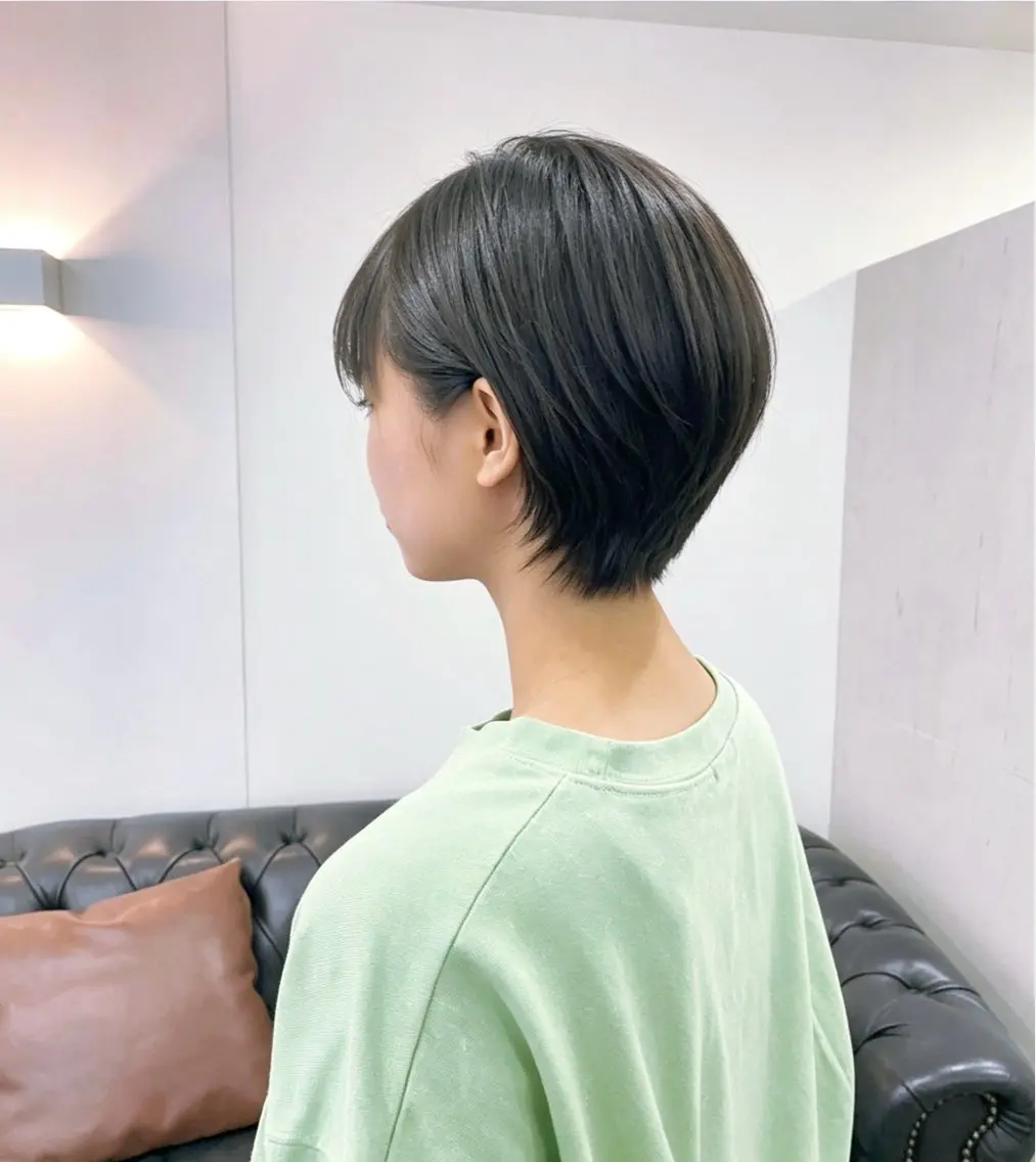 ショート 友田 千栄のヘアスタイル