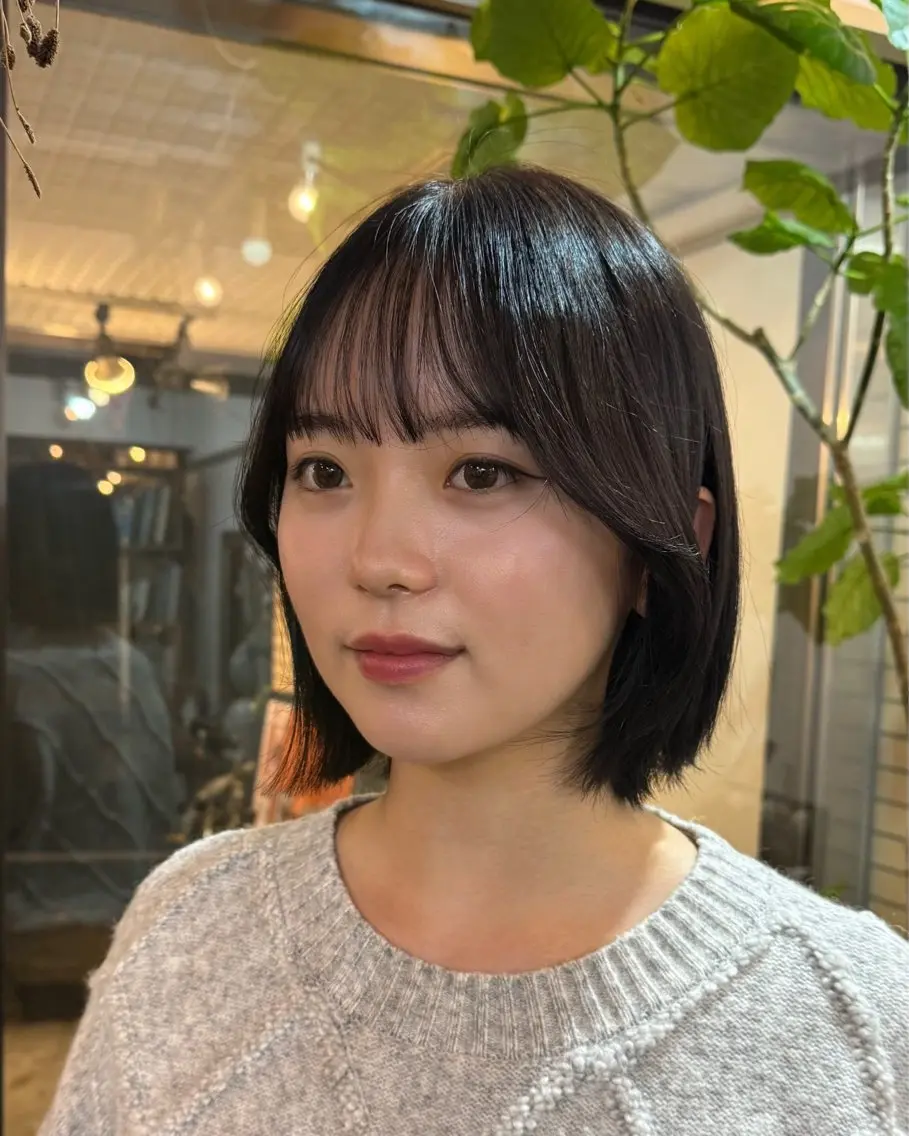 ショート カラー ショートボブ 丸みショート ボブ 韓国風ヘア シースルーバング カット ヘアカラー トリートメント 韓国レイヤー柔らかい 地毛風縮毛矯正／マツのヘアスタイル