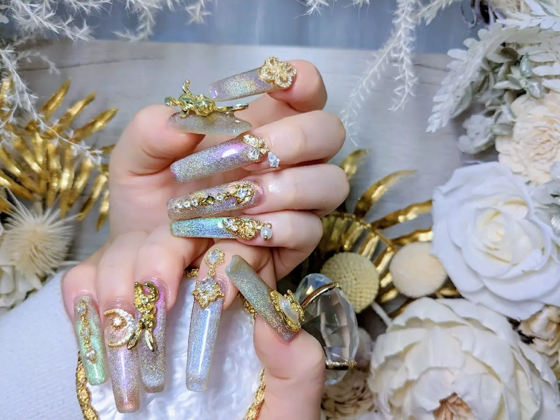 ネイル アートネイル キラキラネイル 持ち込み ニュアンスネイル リボン Chouette Nailのネイルデザイン