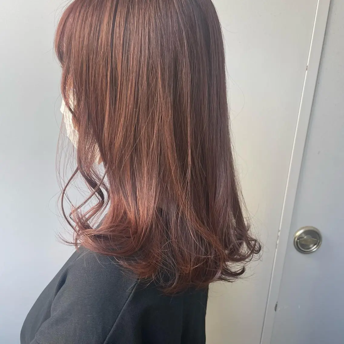 カラー ベージュカラー ブリーチ縮毛矯正加藤 赤み無し透明感ヘアのヘアスタイル