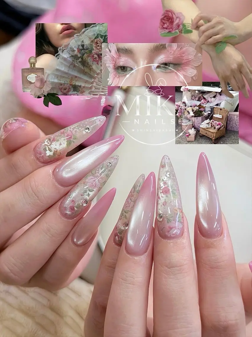ネイル アートネイル チークネイル ドット フットネイル フレンチネイル 🌷Luna Mika🌷のネイルデザイン