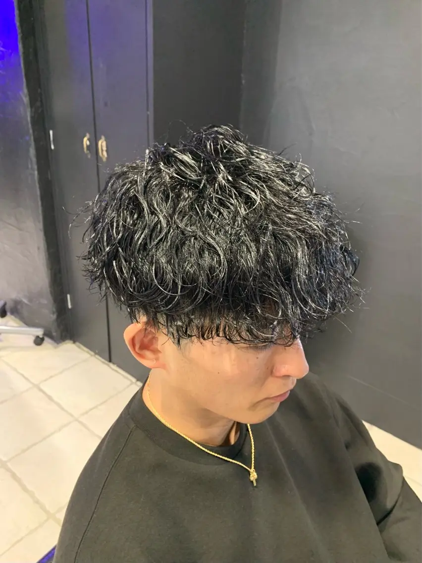ショート メンズ メンズパーマ 波巻きパーマ カット パーマ ヘアセット メンズパーマ/難波/ 心斎橋　室園亮佑のヘアスタイル