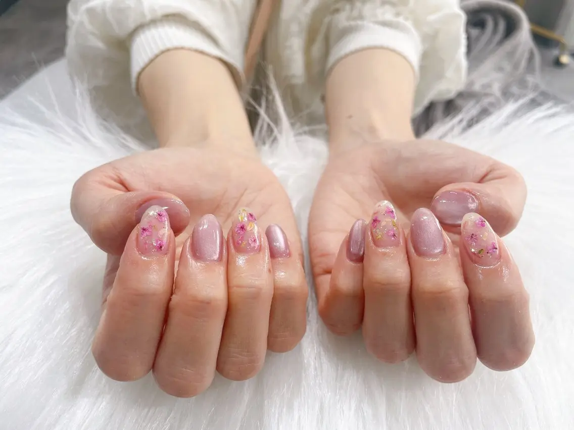 ネイル リスブラン AYUMI 🍎のネイルデザイン