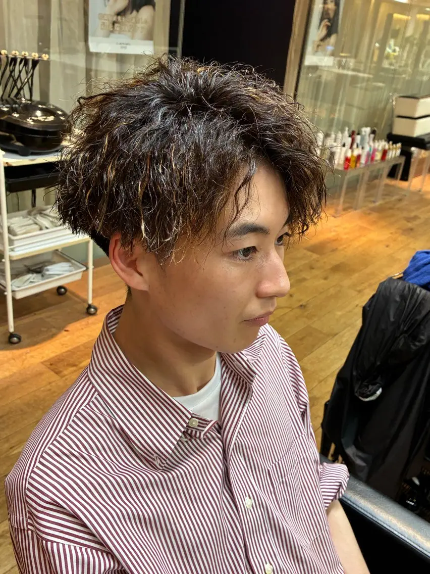 パーマ メンズ カット パーマ 八巻 真央のヘアスタイル