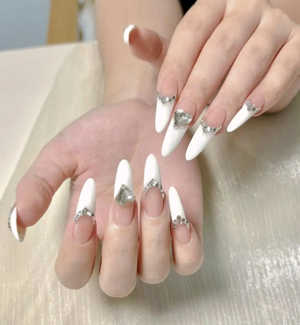 ネイル ハンドネイル ハンドケア 🍑 momo_nailのネイルデザイン
