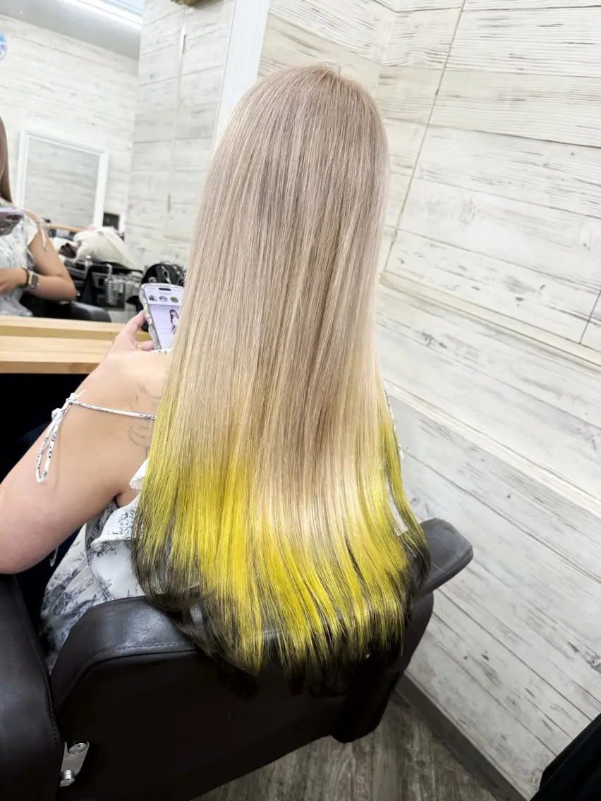 ロング カラー 黒髪 ブリーチ ケアブリーチ デザインカラー イエローカラー ヘアカラー 北沢 隆のヘアスタイル