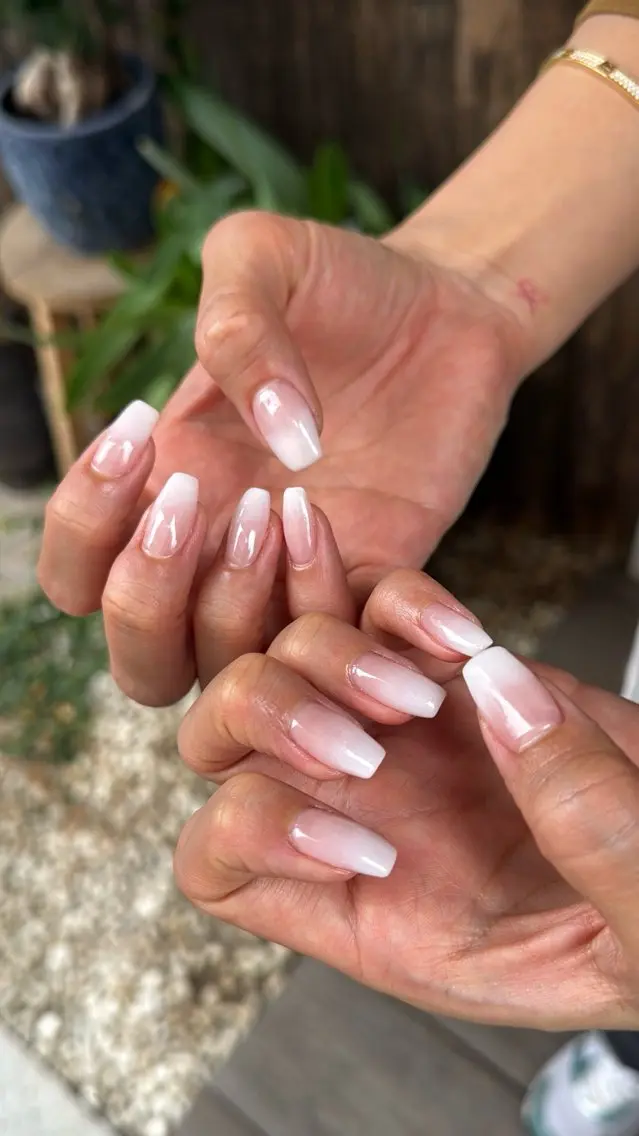 ネイル フラッシュネイル フラッシュマグ フットネイル フレンチネイル 韓国ネイル SAKU nail 作島茜のネイルデザイン