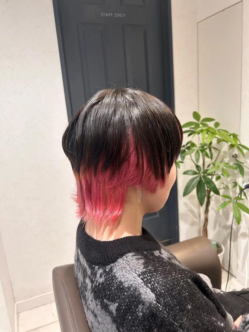 ショート カラー ウルフカット ヘアカラー 保坂 駿太郎のヘアスタイル