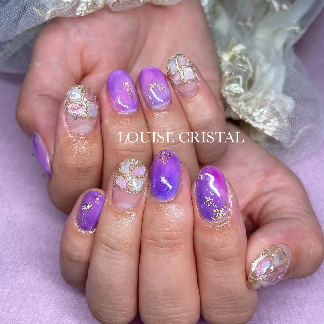 ネイル ハンドネイル LOUISE CRYSTALのネイルデザイン