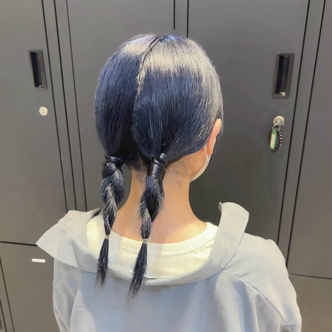 ロング カラー ヘアアレンジ 黒髪 ブリーチ ブルーカラー ブルーブラック ダブルカラー mei 撮影モデル募集中!のヘアスタイル