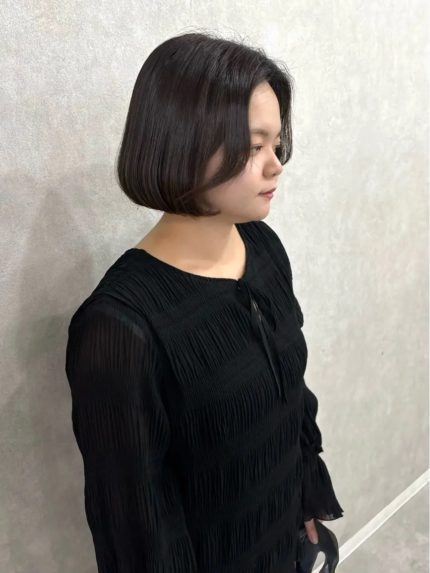 ショート カラー ボブ カット ヘアカラー 盛れる顔まわり✨🎀 レイヤー別所好葉のヘアスタイル