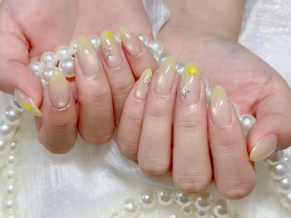 ネイル ハンドネイル En ☀️のネイルデザイン