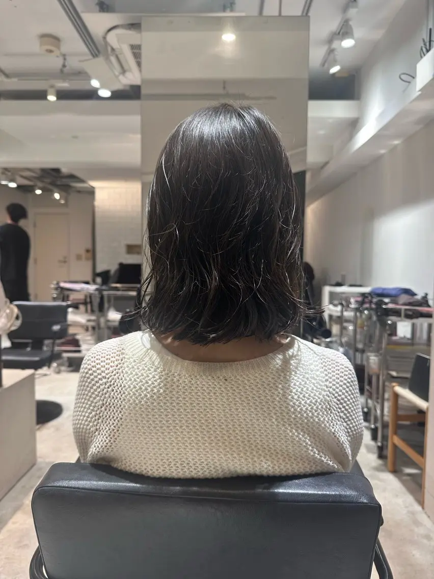 ミディアム ニュアンスカラー/ amikaのヘアスタイル