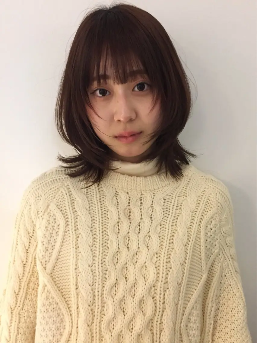 ミディアム カット 松林 芽依のヘアスタイル