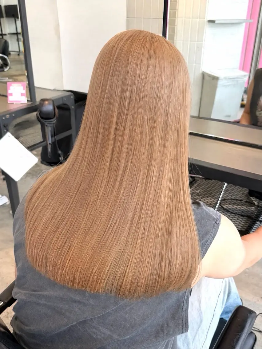 ショート カラー ヘアアレンジ ブリーチ 透明感カラー ダブルカラー ブリーチなしカラー 韓国風ヘア カット ヘアカラー トリートメント ヘッドスパ ヘアセット レイヤーカット×透明 感カラー💫AINAのヘアスタイル