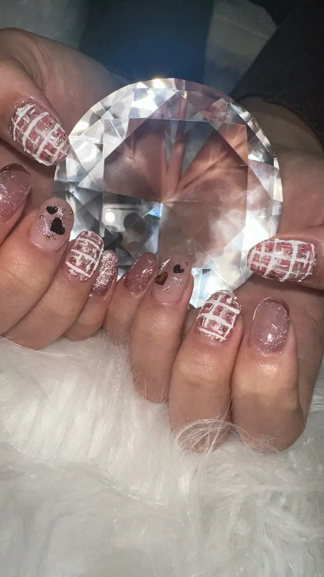 ネイル マグネットネイル ピンク ツイードネイル 冬ネイル ハンドネイル フットネイル 🤎CHARME NAIL🤎のネイルデザイン