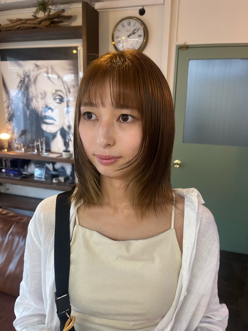 ミディアム カラー 矢嶋 美佑のヘアスタイル
