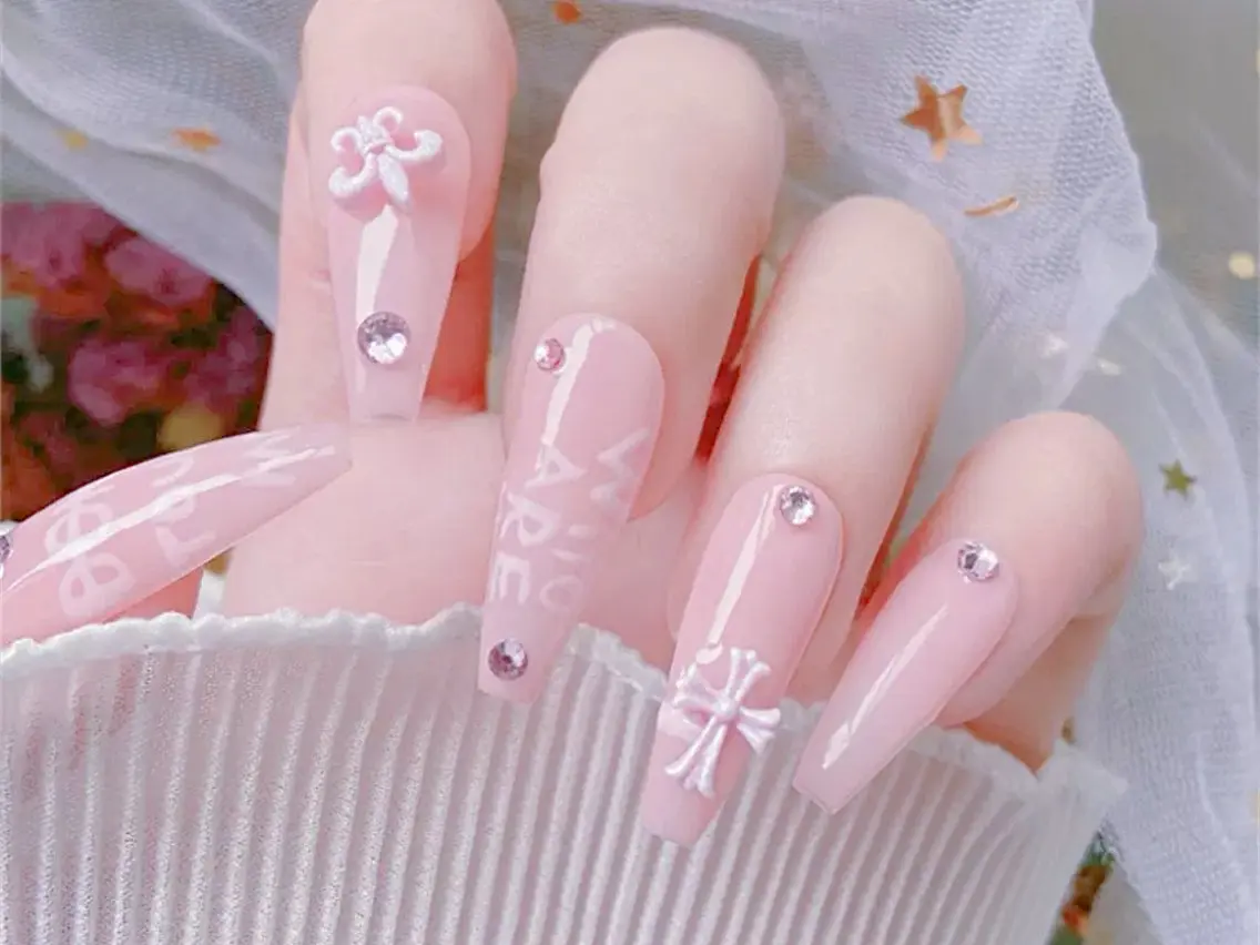 メンズ ネイル メンズ韓国風 オーロラネイル チークネイル 長さ出し フレンチネイル ハンドネイル NEW NAIL 池袋のネイルデザイン