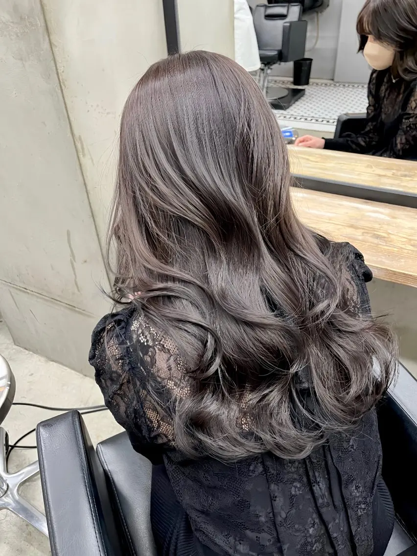 セミロング カラー グレージュ ラベンダーカラー ラベンダーグレージュ ラベンダーグレー 髪質改善 カット ヘアカラー トリートメント ヘアセット 韓国ヘア🫧 KAZUTOのヘアスタイル