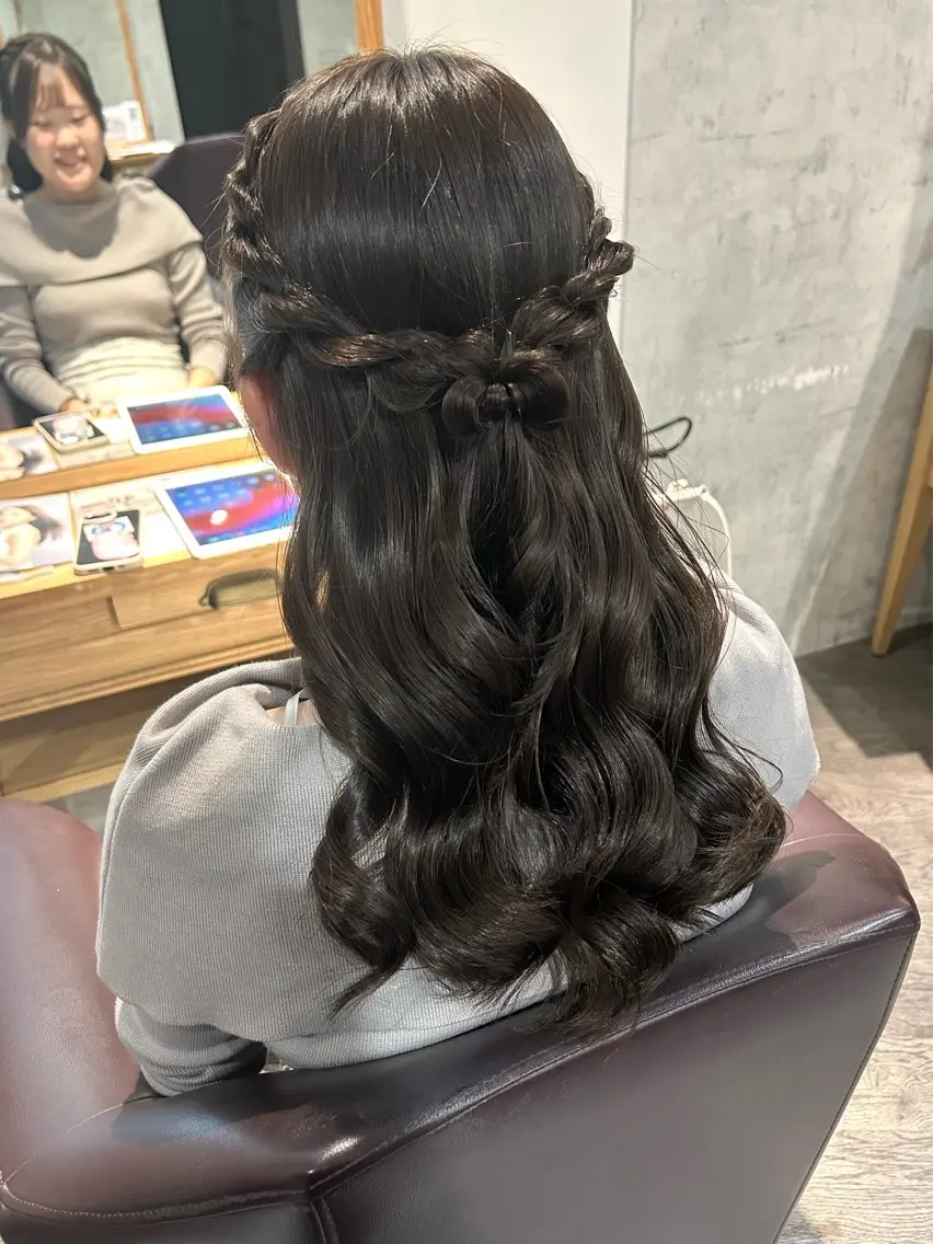 セミロング ヘアアレンジ ハーフアップ ヘアセット パーソナルカラー 診断🍀マリンのヘアスタイル