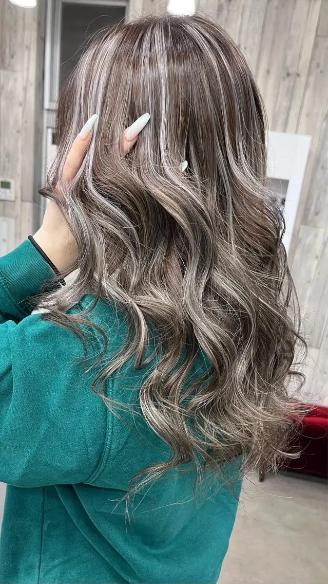 ロング ヘアカラー 中道 晶のヘアスタイル