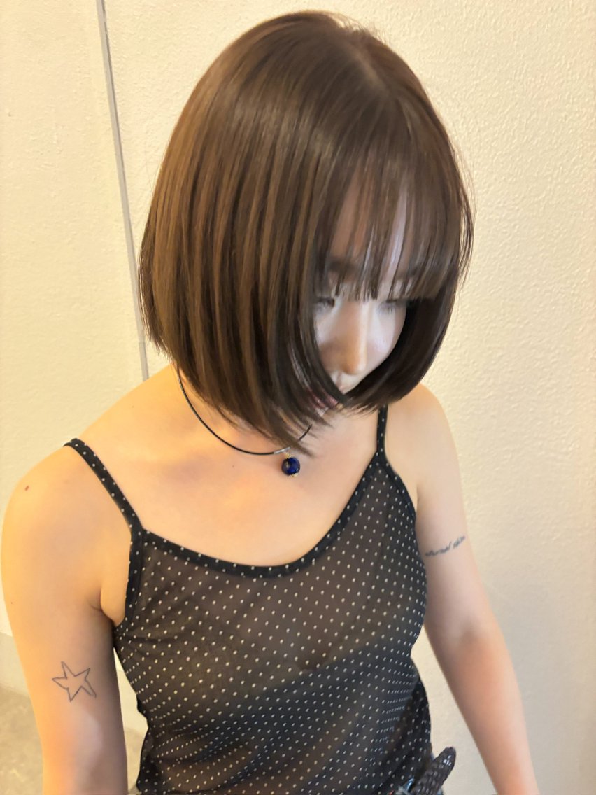 ミディアム 朝倉 南のヘアスタイル