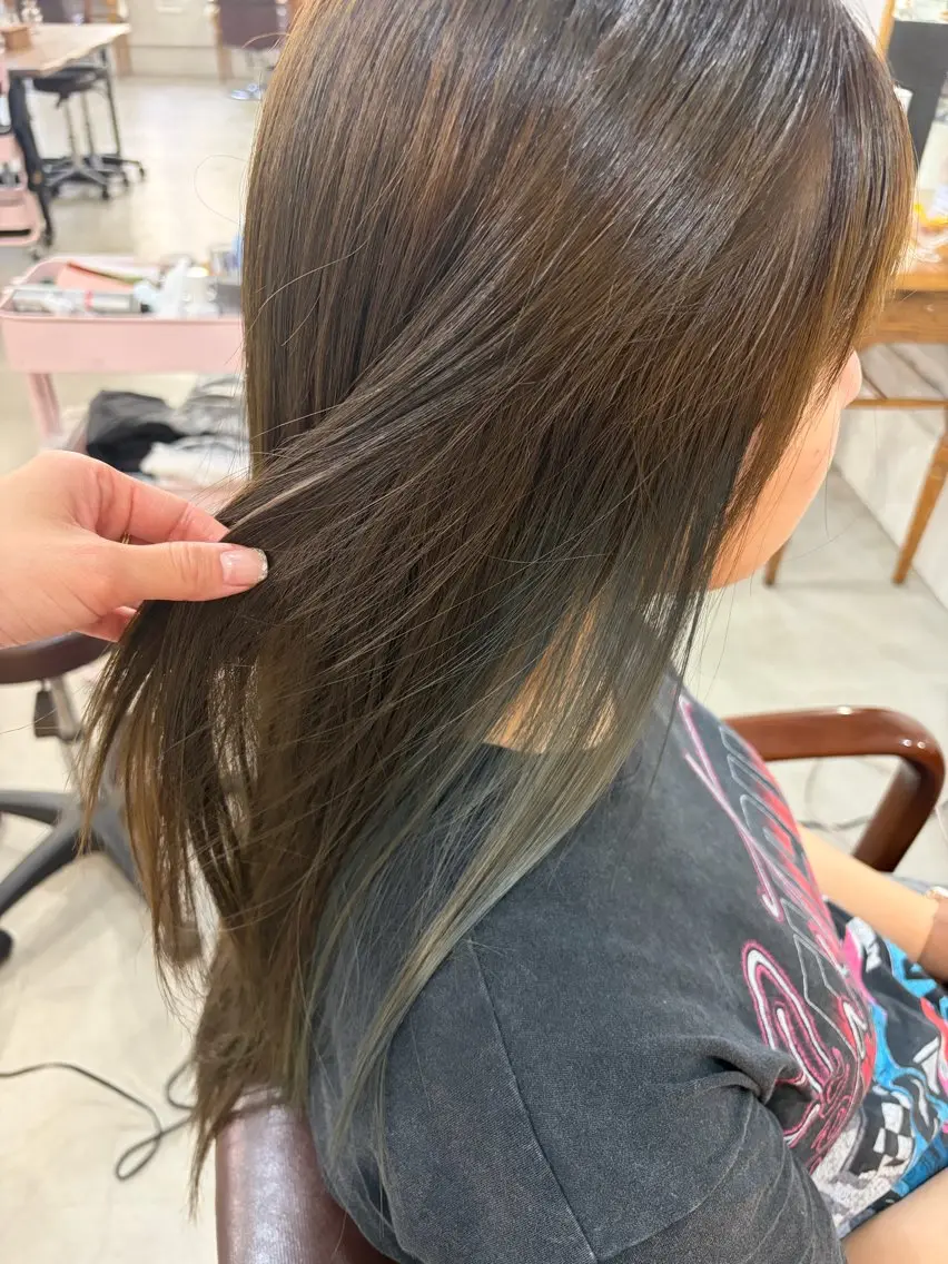 【圧倒的オシャレ⭐️】インナーカラー+カラー+トリートメントの写真