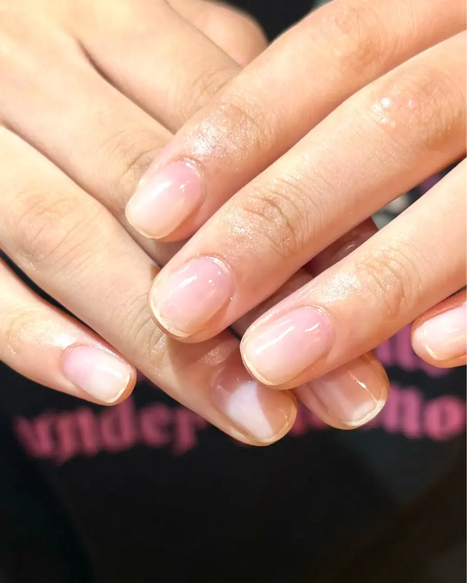 ネイル クリアネイル ジェルネイル 人見 菜巴（ネイリスト）のネイルデザイン