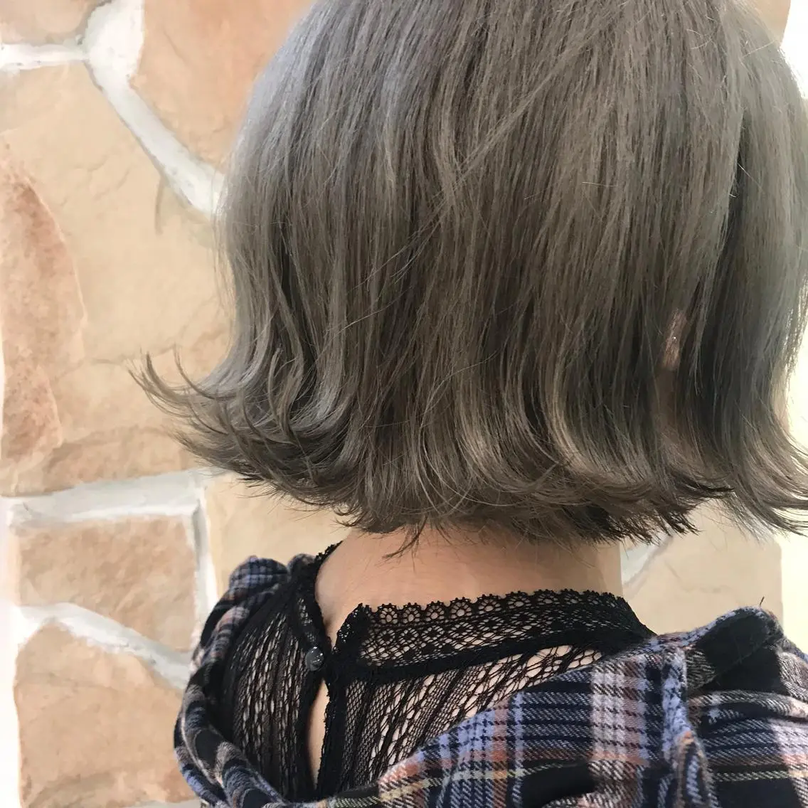 ショート カラー ブリーチ グレージュ Zina 札幌 harukaのヘアスタイル