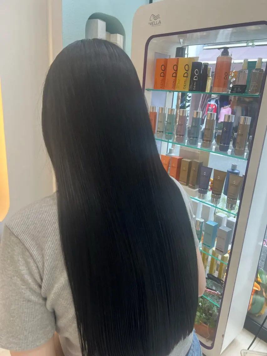 ロング 縮毛矯正 堀井 凌平のヘアスタイル