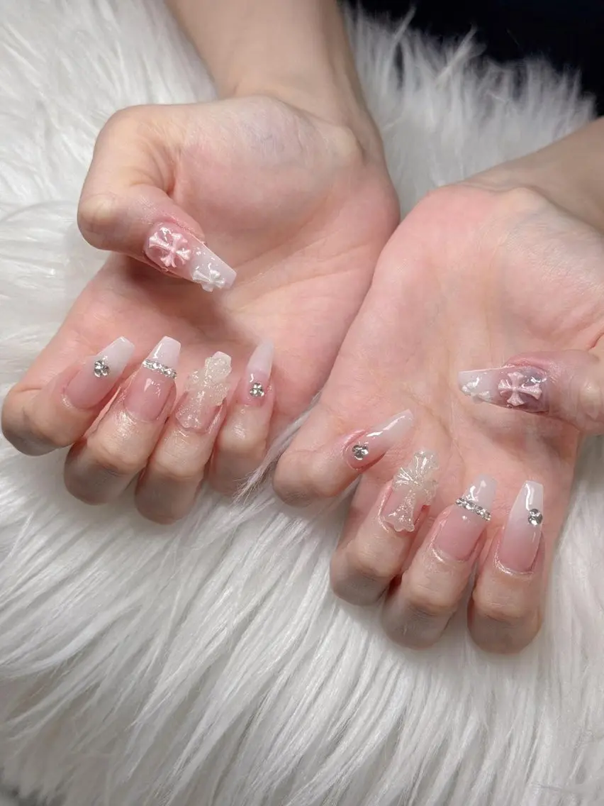 ネイル 長さ出し グラデーション 卒業式 キラキラネイル マグネットネイル ハンドネイル Lee Nailsのネイルデザイン